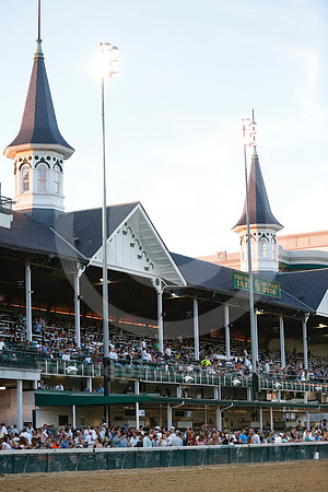 churchilldowns_spires211