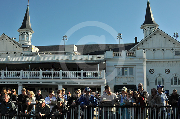 churchilldowns_spires212