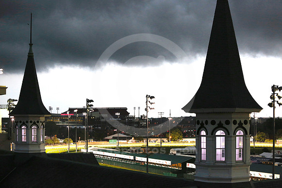 churchilldowns_spires221_rn