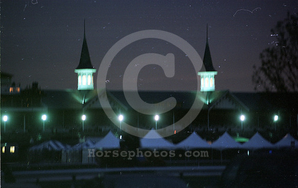 churchilldowns_spires228