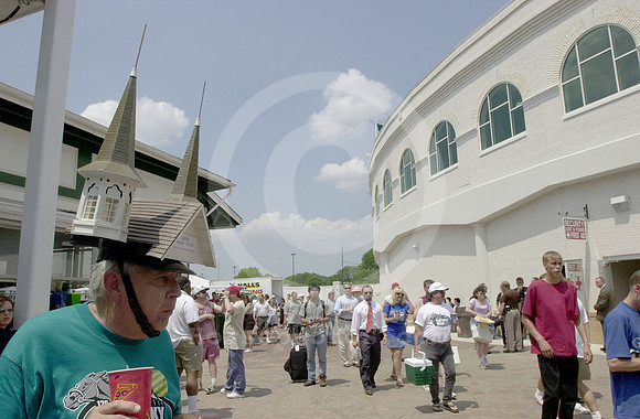 churchilldowns_spires249