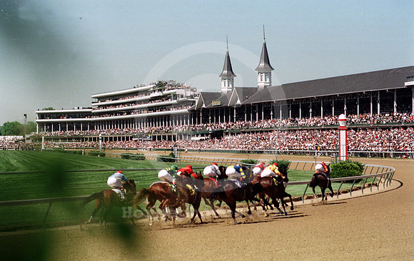 churchilldowns_spires273