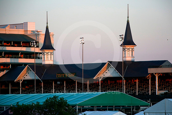churchilldowns_spires280_rn