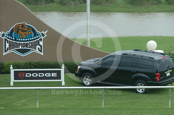 bc04_dodge_display07_jd