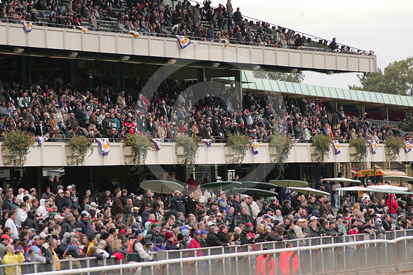 bc05_belmontcrowd04_us