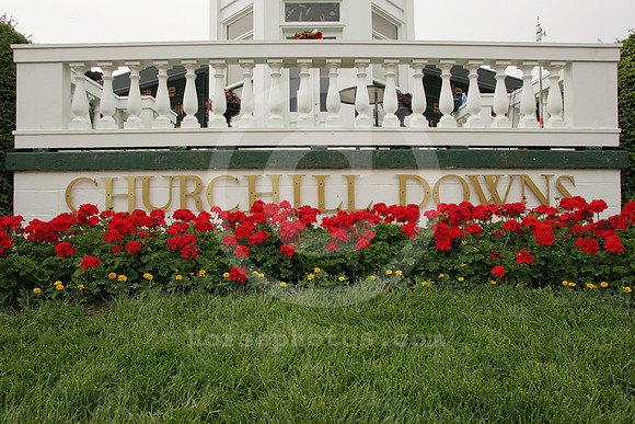 churchilldowns20_us