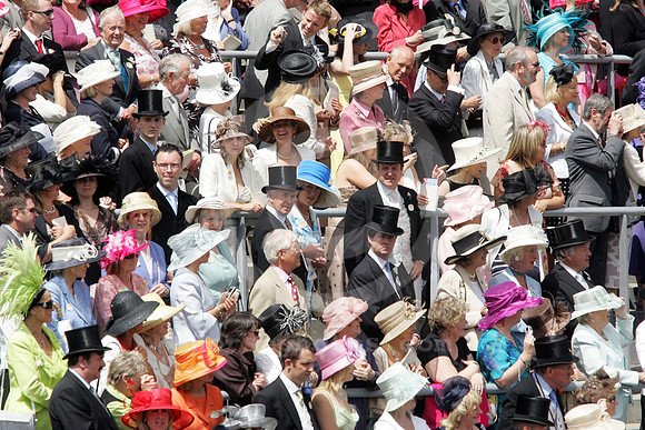ascot_crowd19_fs