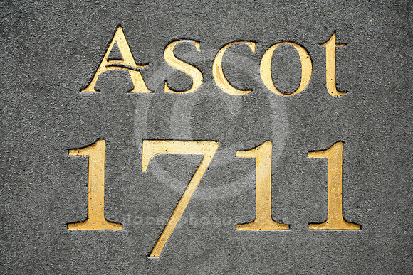 ascot_sign05_fs