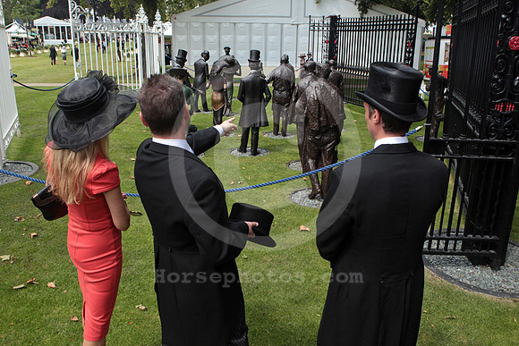 ascot_sculpture01_fs