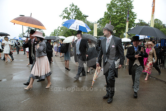 ascot_rain03_fs