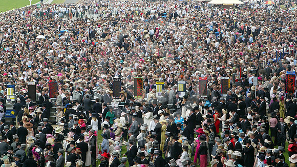 ascot_crowd03_fs
