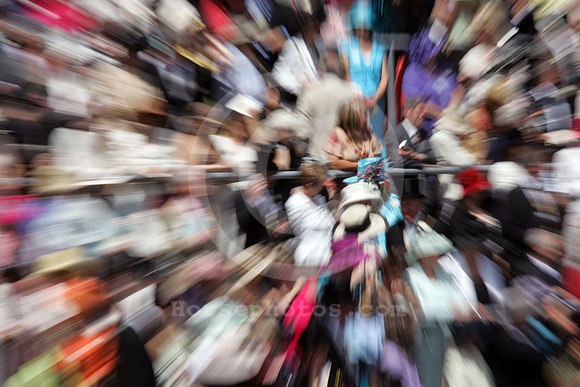 ascot_crowd17_fs