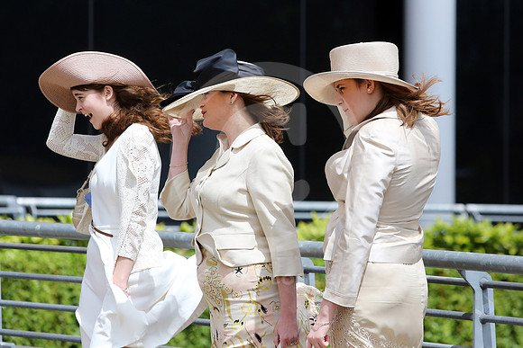 ascot_fashion404_fs