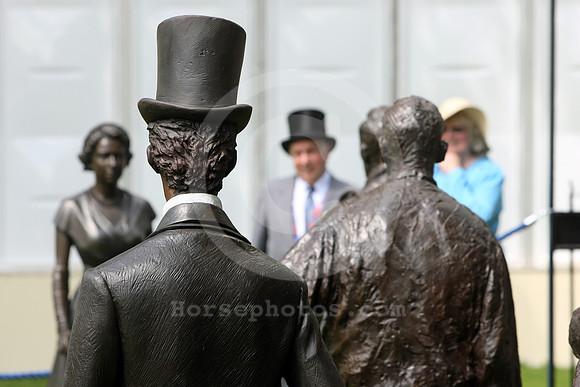 ascot_sculpture03_fs