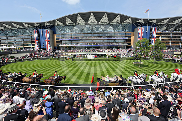 ascot_parade_ring08_fs