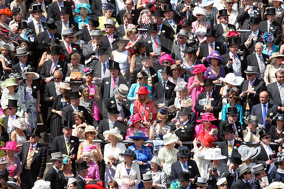 ascot_crowd28_fs