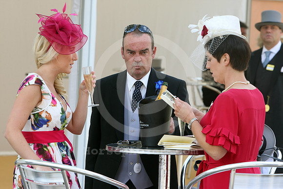 ascot_fashion335_fs