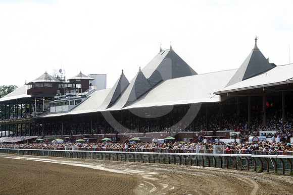 saratoga_grandstand2