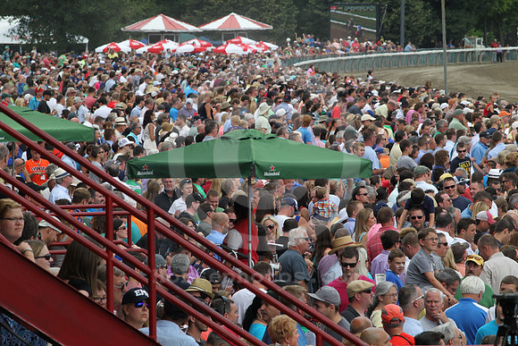 saratoga_grandstand89_hr