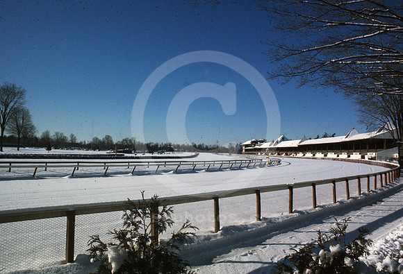 saratoga_race_course_snow01_hr