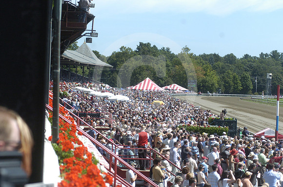 saratoga_grandstand85_hr