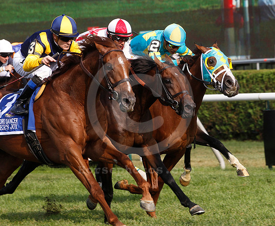 saratoga racing action