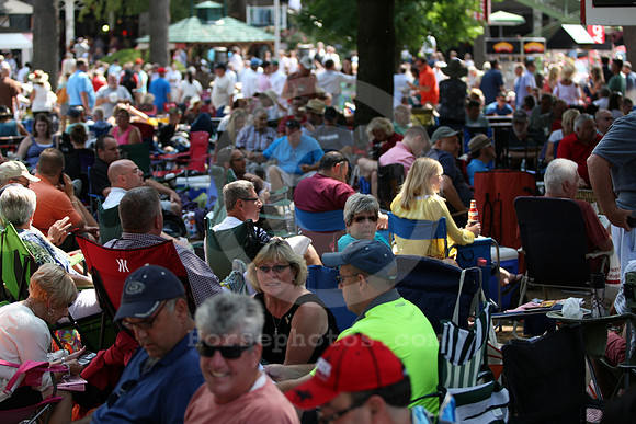 saratoga_grandstand116_cg