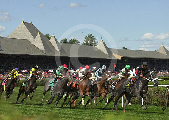 saratoga racing action