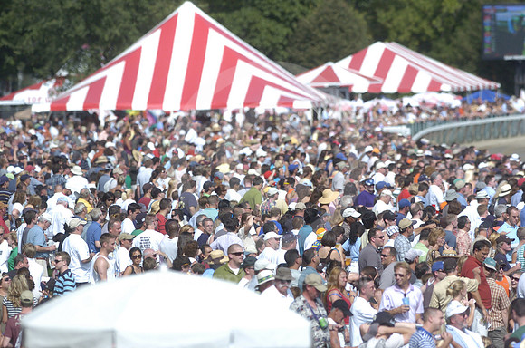 saratoga_grandstand79_hr