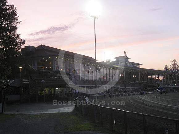 saratogaraceway04_hr