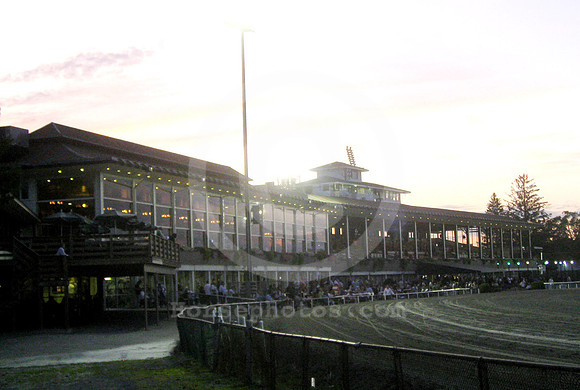 saratogaraceway05_sm_hr