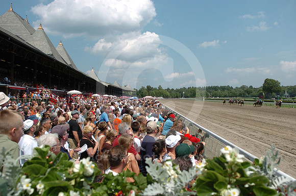 saratoga_racefans11