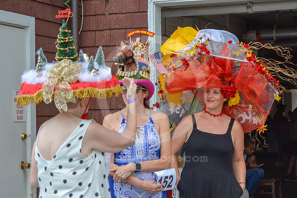 saratoga_hats01_ko