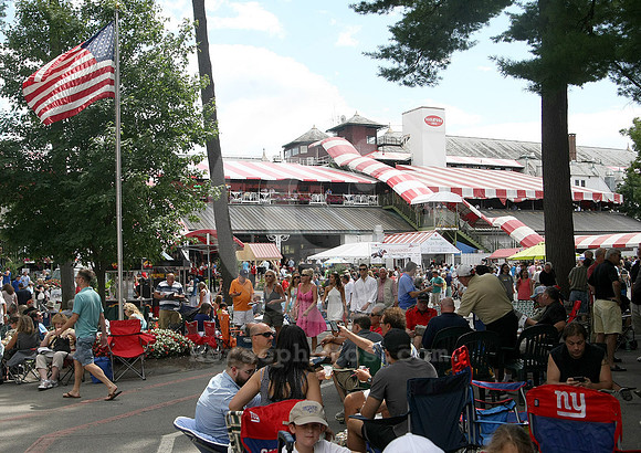 saratoga_grandstand88_st