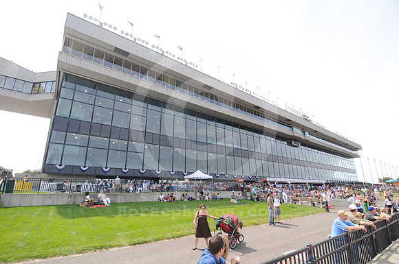 meadowlandsracetrack13_me