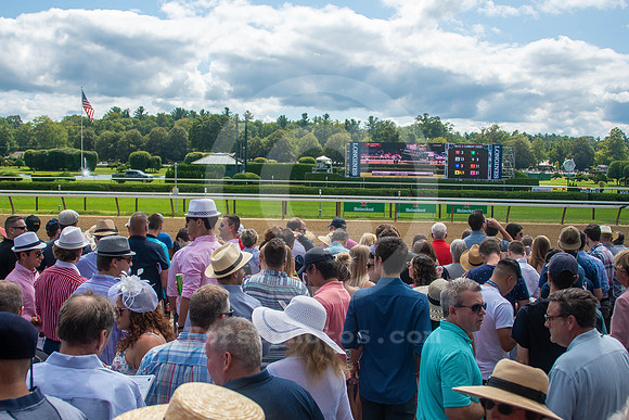 saratoga_grandstand159_ko