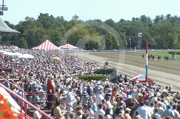 saratoga_grandstand83_hr