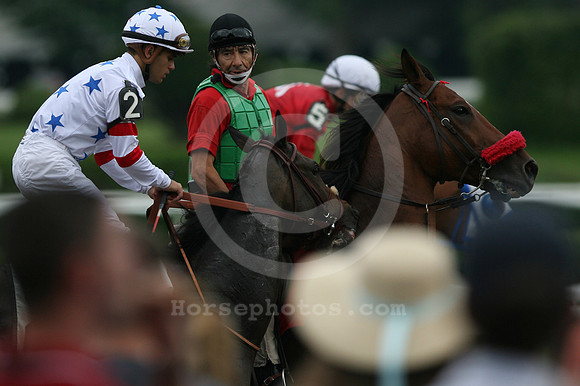 saratoga_racingfans08_br