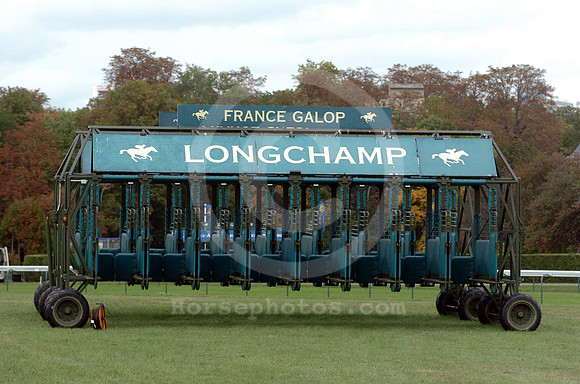 longchamp_gate02_hr