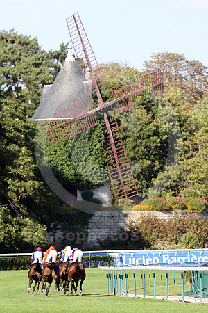 longchamp_racecourse01_fs