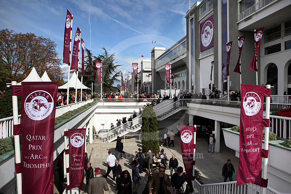 longchamp_grandstand09_fs