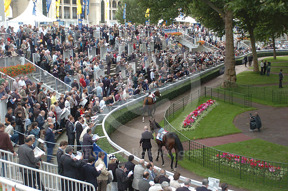 longchamp_paddock11_hr