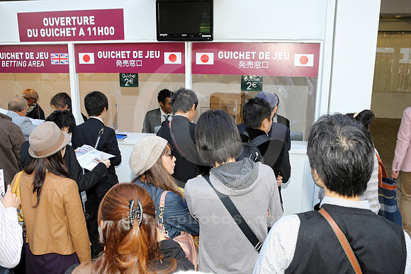 longchamp_betting01_fs