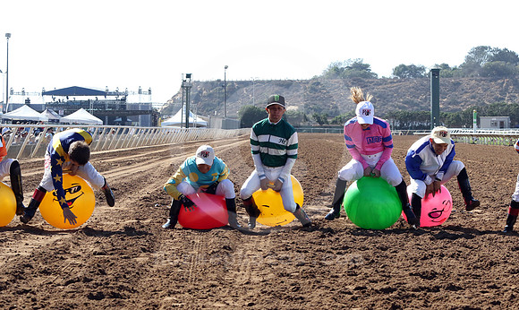 2016delmarjockeyhippetyhop03_cg