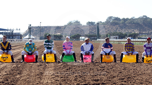 2016delmarjockeyhippetyhop05_cg