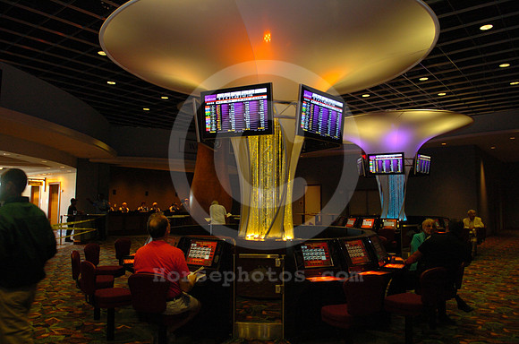 gulfstream_kiosks01_hr