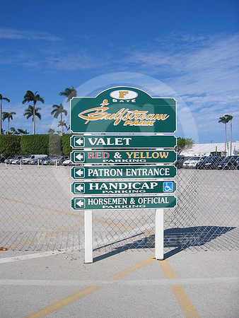 gulfstreampark_signs03_hr