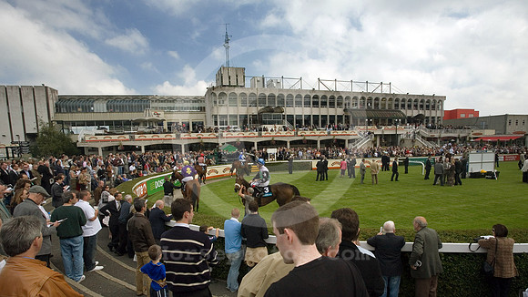 leopardstown_grandstand03_fs