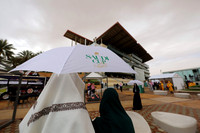 King_Abdulaziz_local_racegoers01