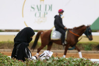 King_Abdulaziz_local_racegoers11